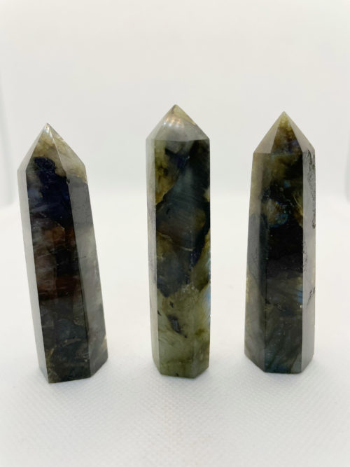 labradorite-crystal